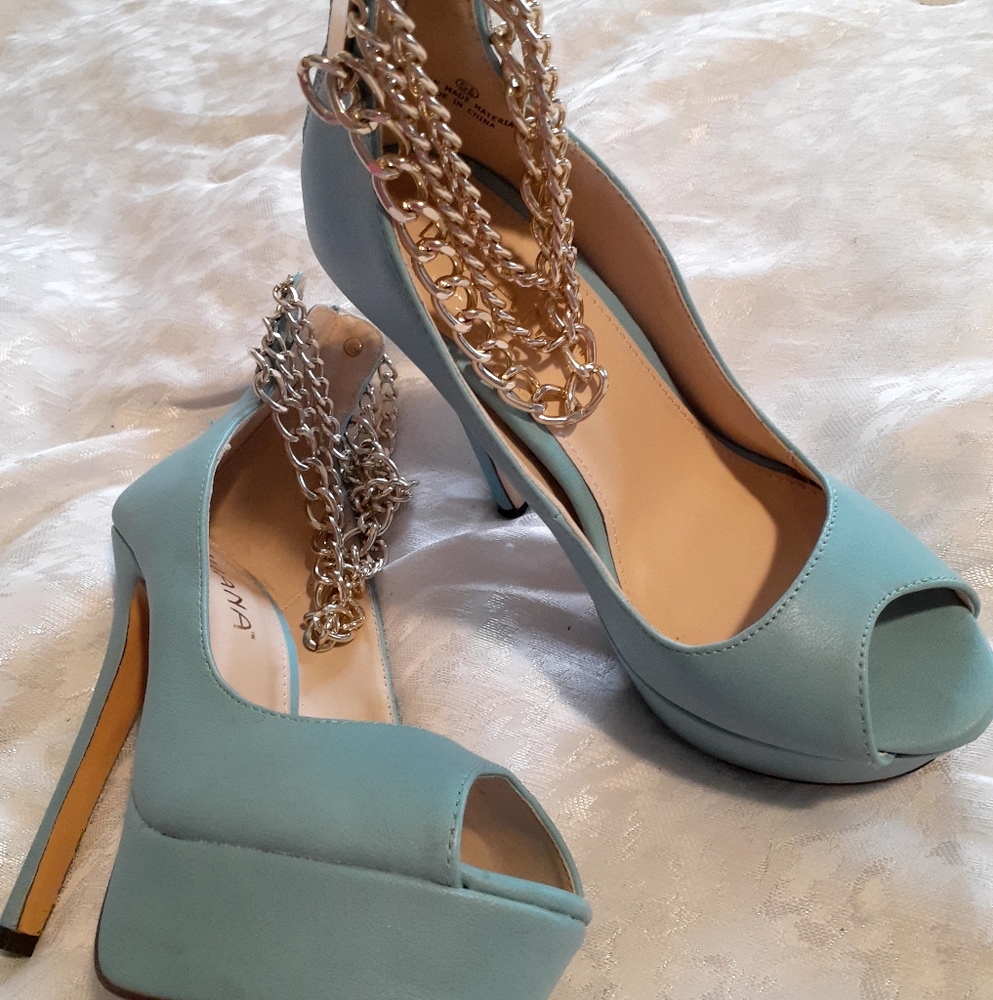 Peep toe platform heels